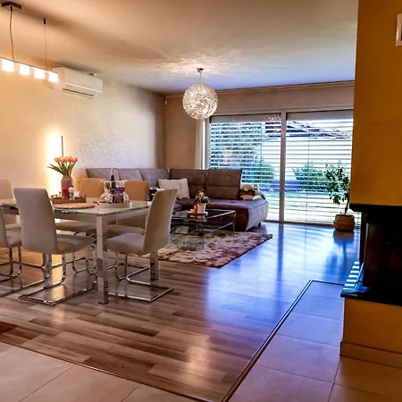 Dom So Záhradou Piest'any